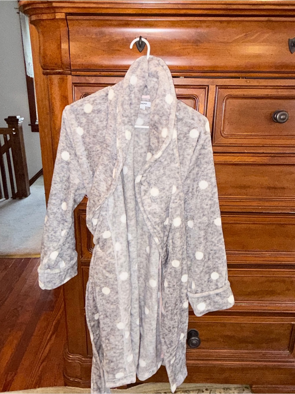 Sonoma Goods For Life Gray Polka Dot Plush Robe M NWT